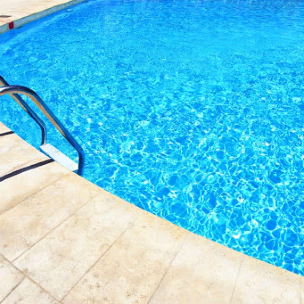 ¿Cuál es el mejor cloro para tu piscina?